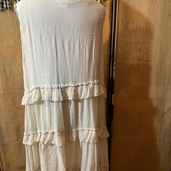 Sold - Picture 3 of 5